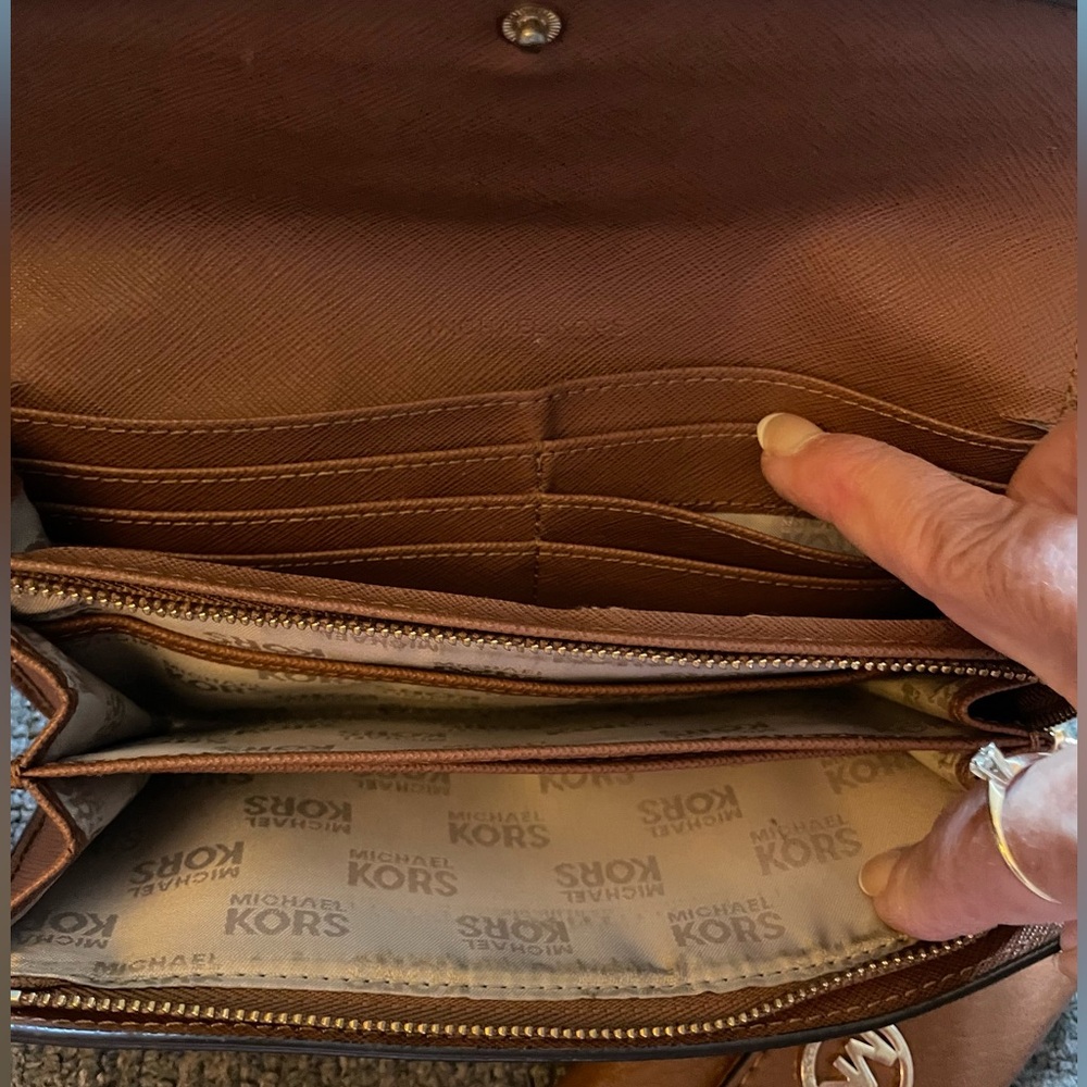 Michael Kors Wallet 2pc Set - Picture 5 of 10